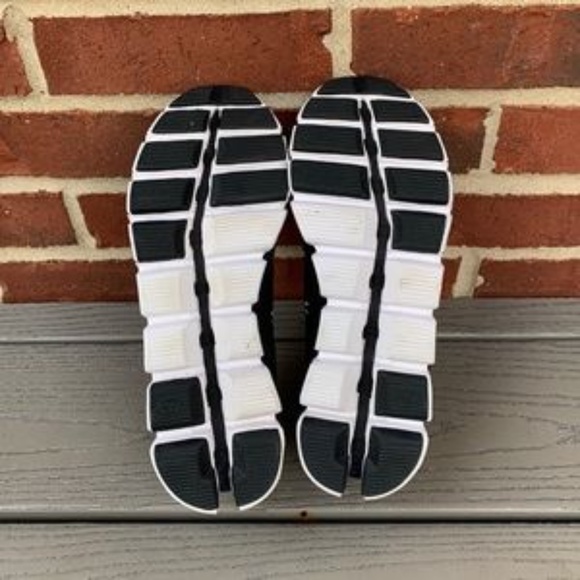 On Cloud Running Black and White Sneakers, Size W7.5 - Picture 5 of 16